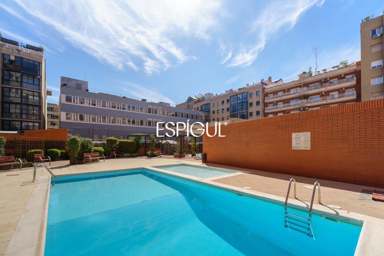 Piso de 3 habitaciones en Barcelona ciudad en venta con piscina - 1.199.000 € (Ref: 10016471)