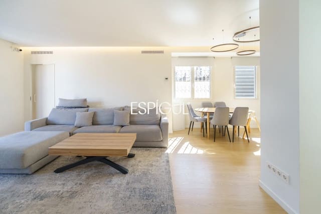 Piso de 3 habitaciones en La Nova Esquerra de L'Eixample, Barcelona ciudad en venta con piscina - 1.199.000 € (Ref: 10016471)