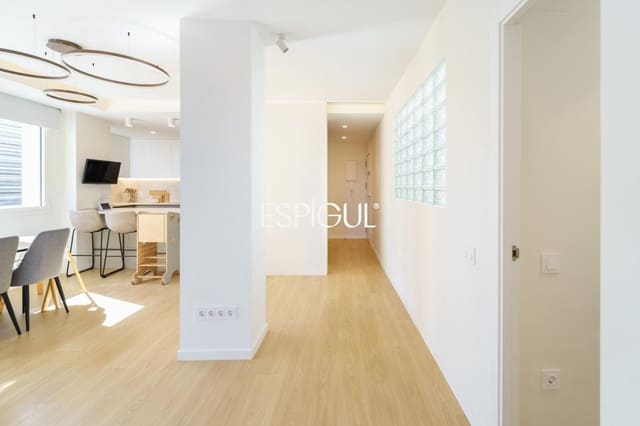 Piso de 3 habitaciones en La Nova Esquerra de L'Eixample, Barcelona ciudad en venta con piscina - 1.199.000 € (Ref: 10016471)
