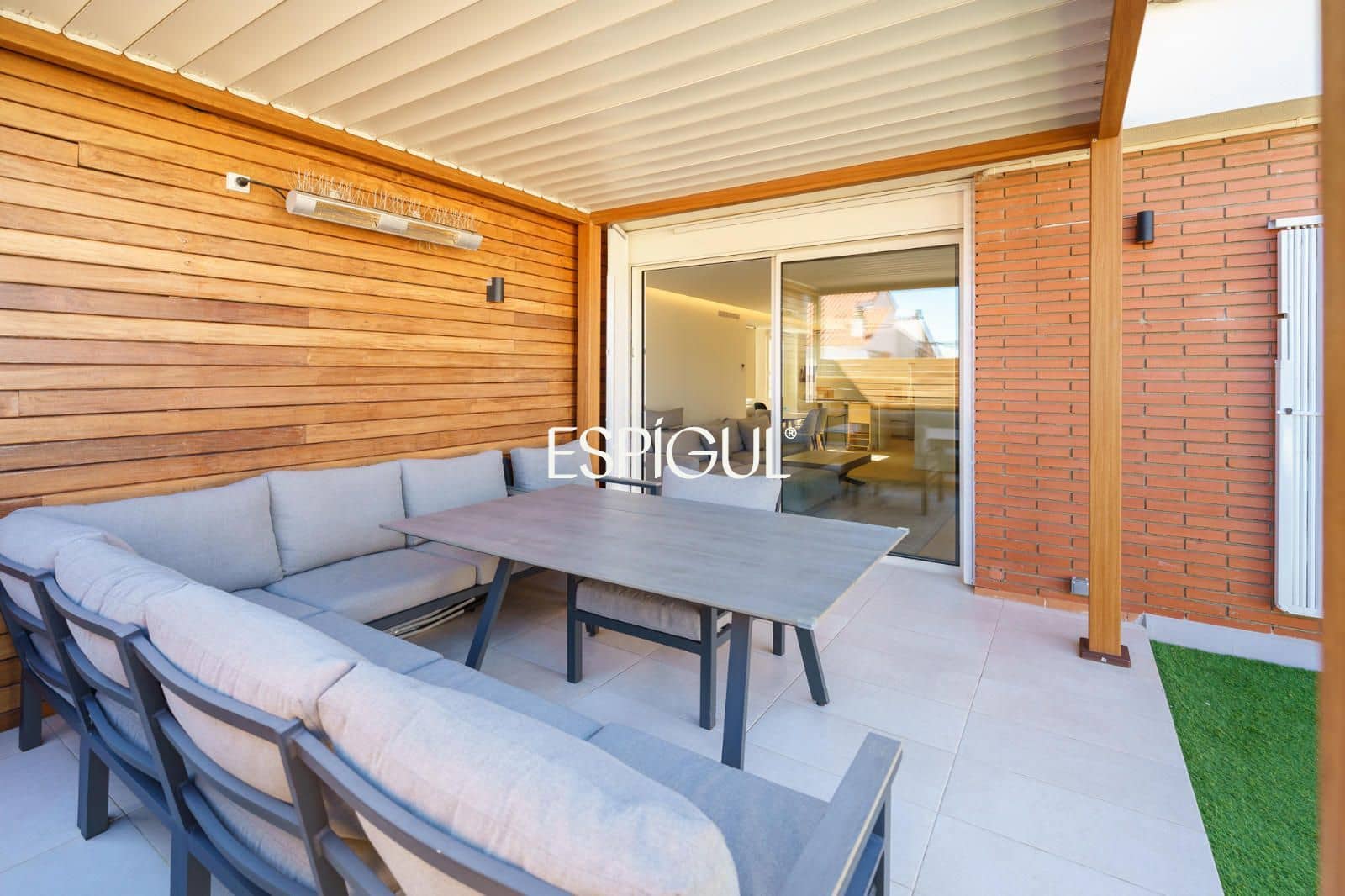 Piso de 3 habitaciones en Barcelona ciudad en venta con piscina - 1.199.000 € (Ref: 10016471)