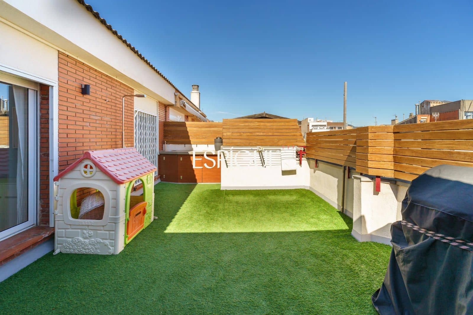 Piso de 3 habitaciones en Barcelona ciudad en venta con piscina - 1.199.000 € (Ref: 10016471)