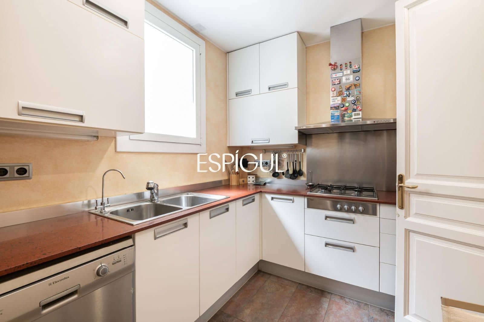 4 Zimmer Wohnung zu verkaufen in Barcelona Stadt - 850.000 € (Ref: 10016472)