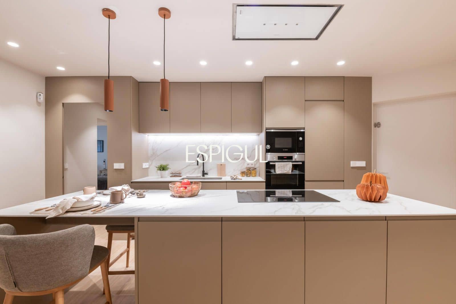 4 bedroom Flat for sale in Barcelona city - € 1,590,000 (Ref: 10016473)