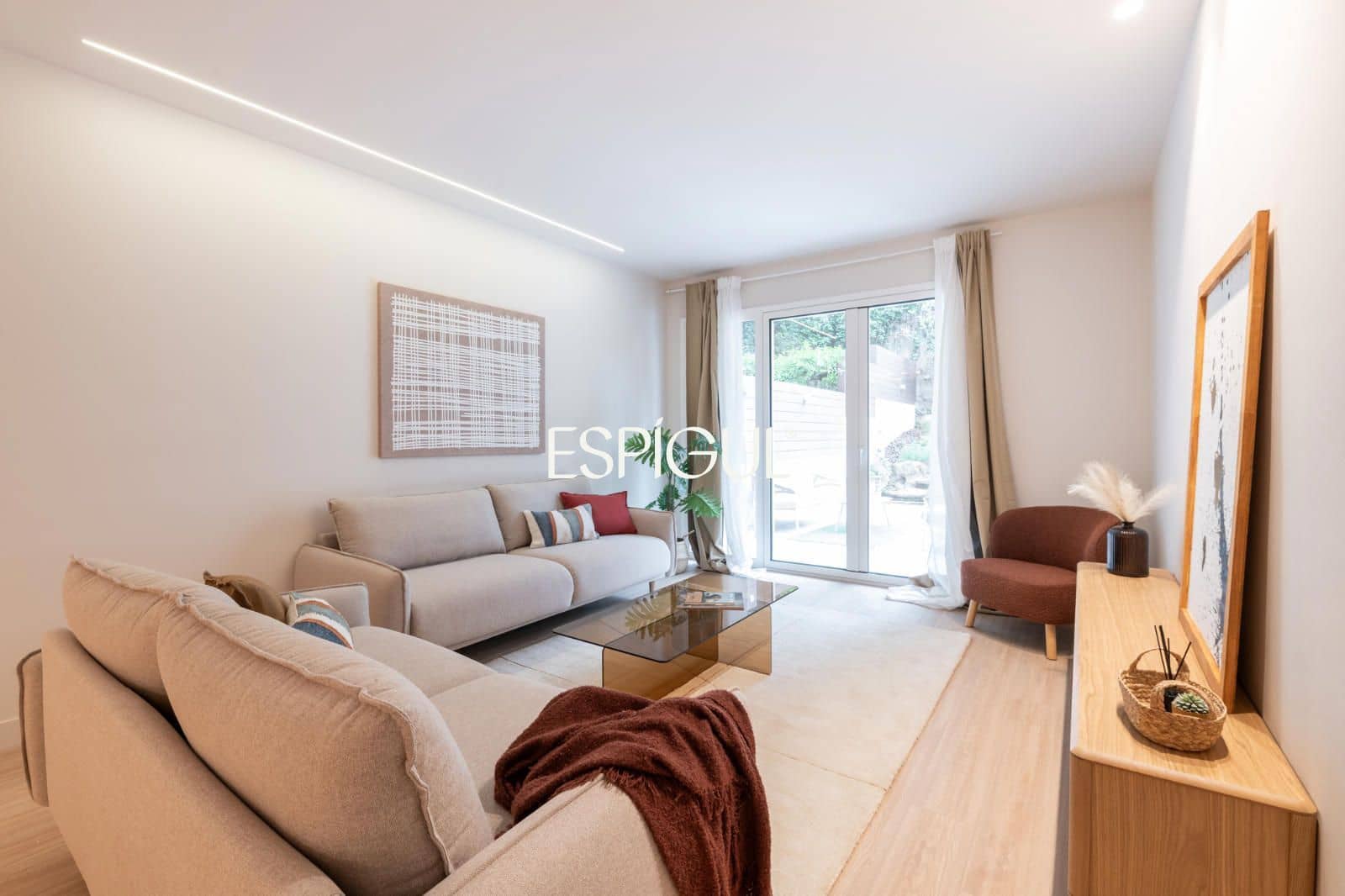 4 bedroom Flat for sale in Barcelona city - € 1,590,000 (Ref: 10016473)