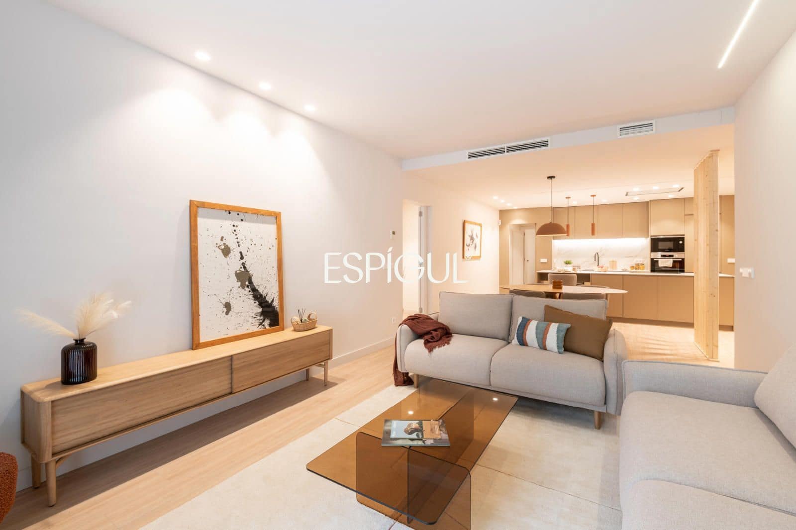 4 bedroom Flat for sale in Barcelona city - € 1,590,000 (Ref: 10016473)