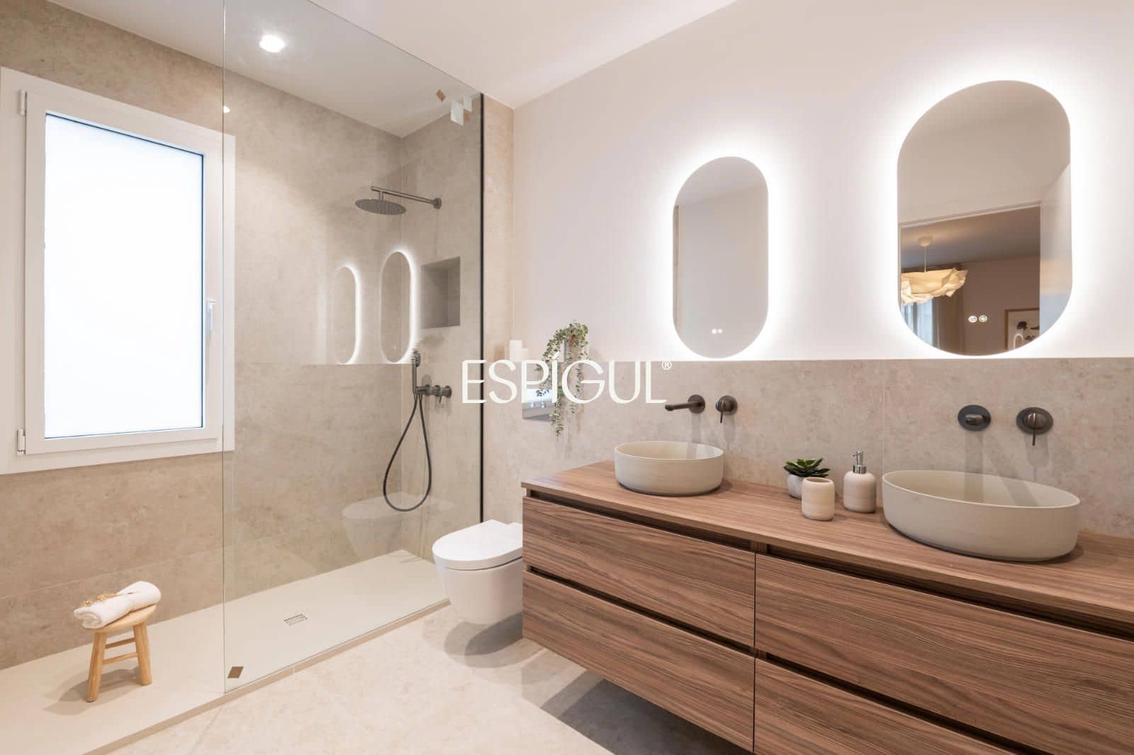4 bedroom Flat for sale in Barcelona city - € 1,590,000 (Ref: 10016473)