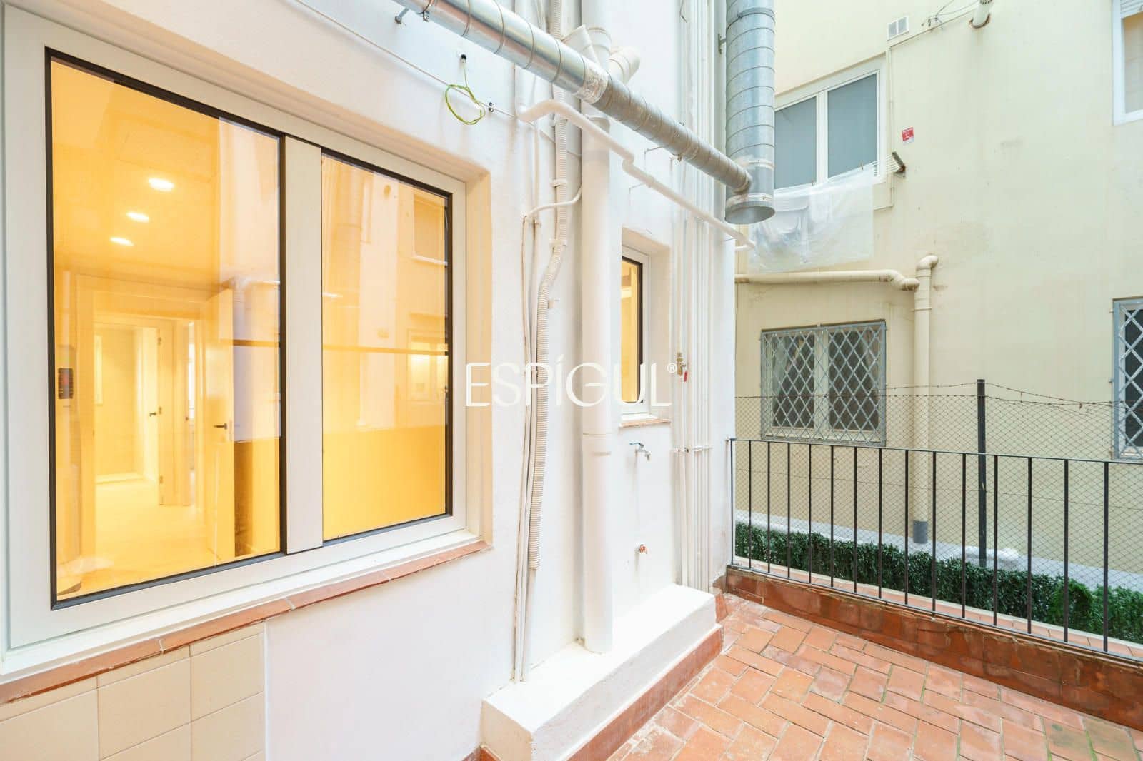 4 bedroom Flat for sale in Barcelona city - € 1,590,000 (Ref: 10016473)