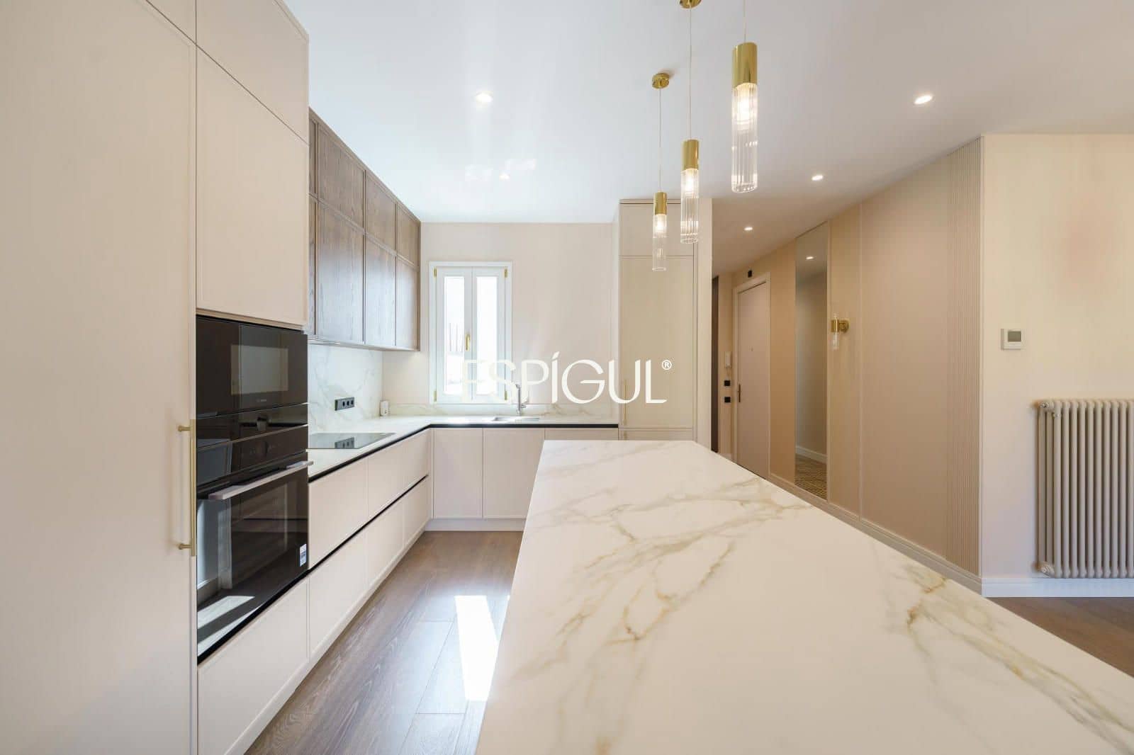 4 bedroom Flat for sale in Barcelona city - € 1,435,000 (Ref: 10016474)