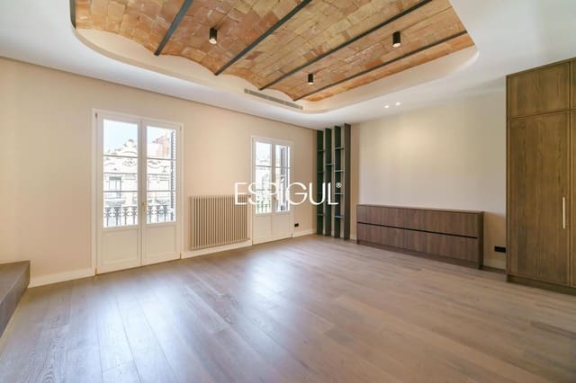4 slaapkamer Flat te koop in Eixample, Barcelona stad - € 1.435.000 (Ref: 10016474)