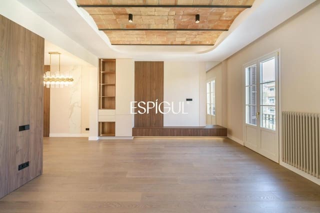 4 slaapkamer Flat te koop in Eixample, Barcelona stad - € 1.435.000 (Ref: 10016474)