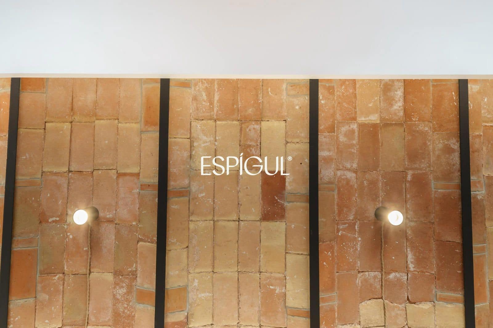 4 bedroom Flat for sale in Barcelona city - € 1,435,000 (Ref: 10016474)