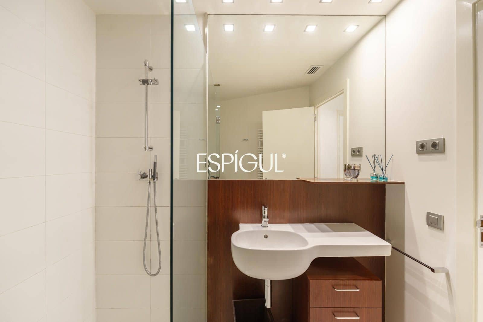6 slaapkamer Flat te koop in Barcelona stad met zwembad garage - € 2.350.000 (Ref: 10016475)