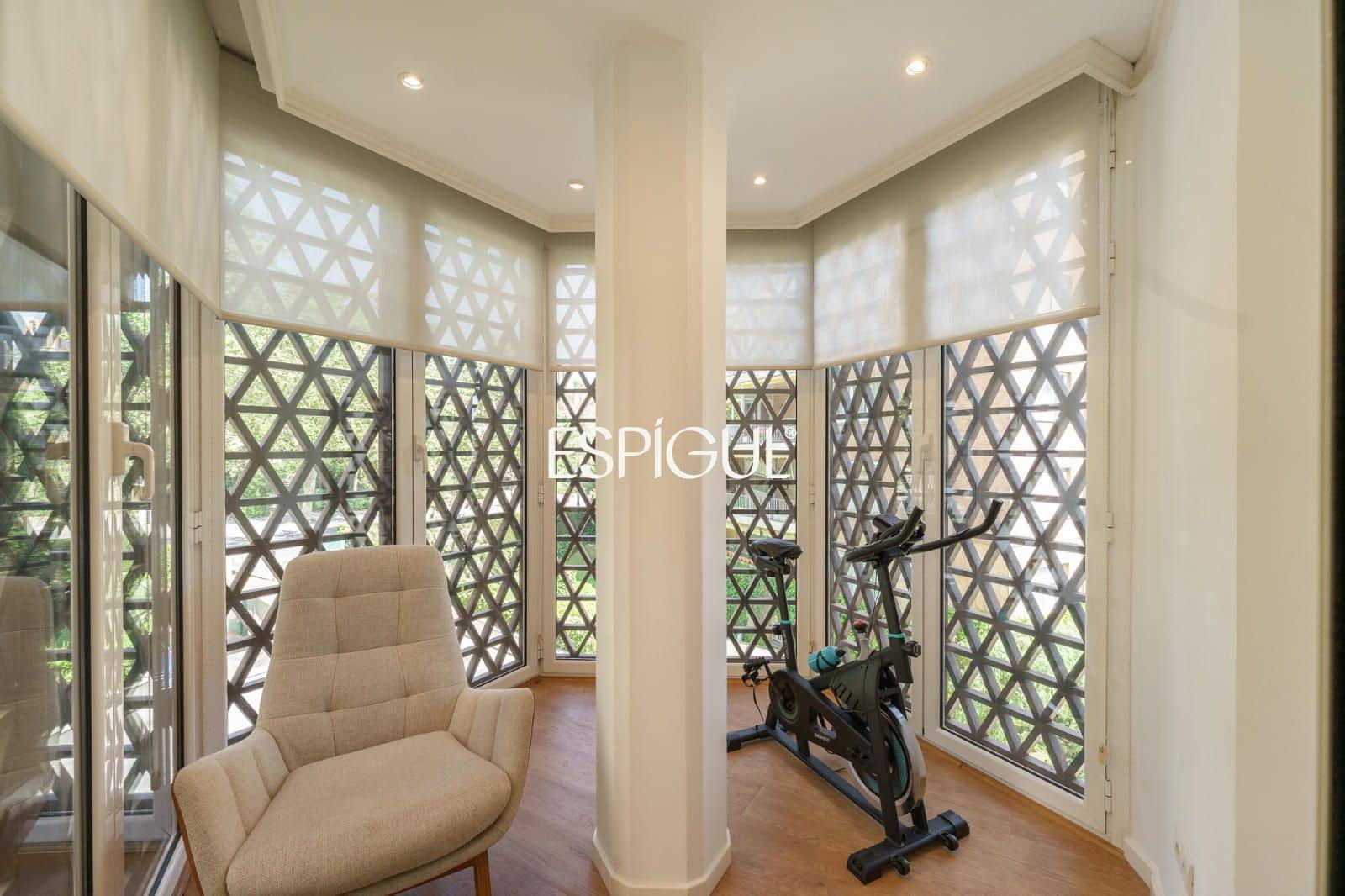 6 slaapkamer Flat te koop in Barcelona stad met zwembad garage - € 2.350.000 (Ref: 10016475)