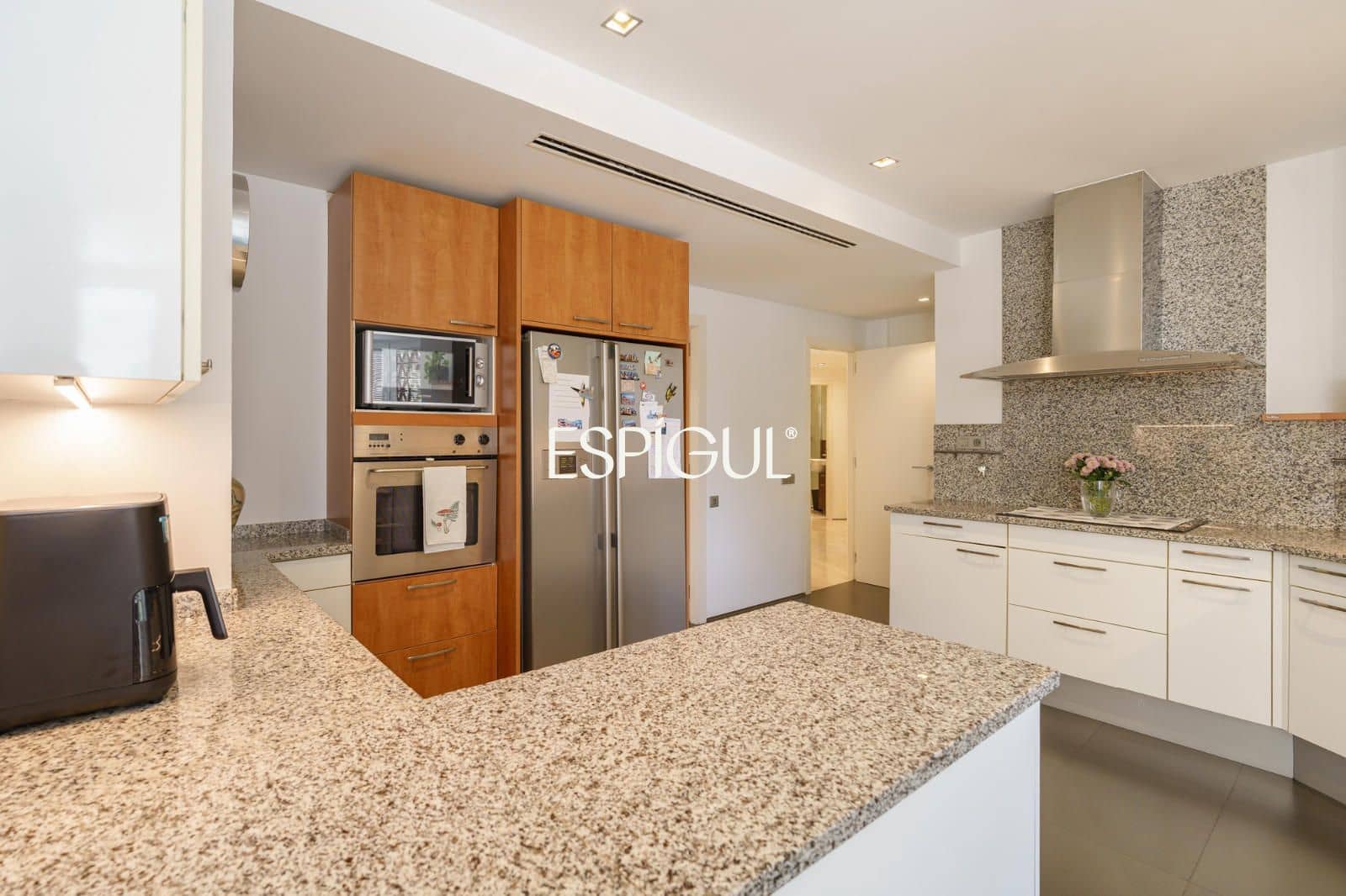 6 slaapkamer Flat te koop in Barcelona stad met zwembad garage - € 2.350.000 (Ref: 10016475)