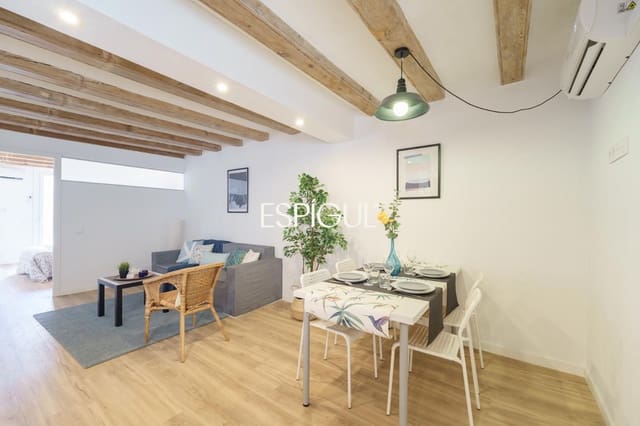 2 slaapkamer Flat te koop in Ciutat Vella, Barcelona stad - € 296.500 (Ref: 10016476)