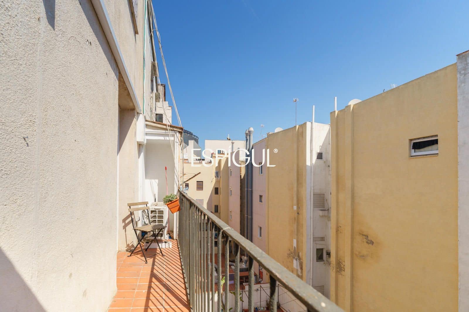 2 bedroom Flat for sale in Barcelona city - € 296,500 (Ref: 10016476)