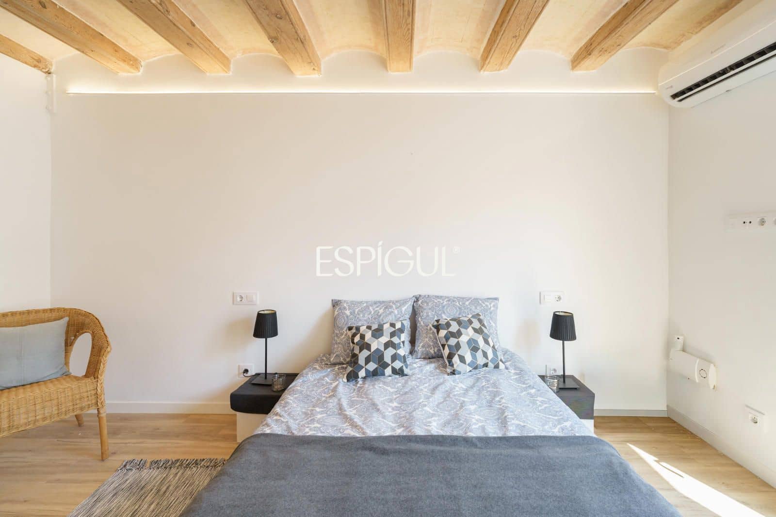 2 bedroom Flat for sale in Barcelona city - € 296,500 (Ref: 10016476)