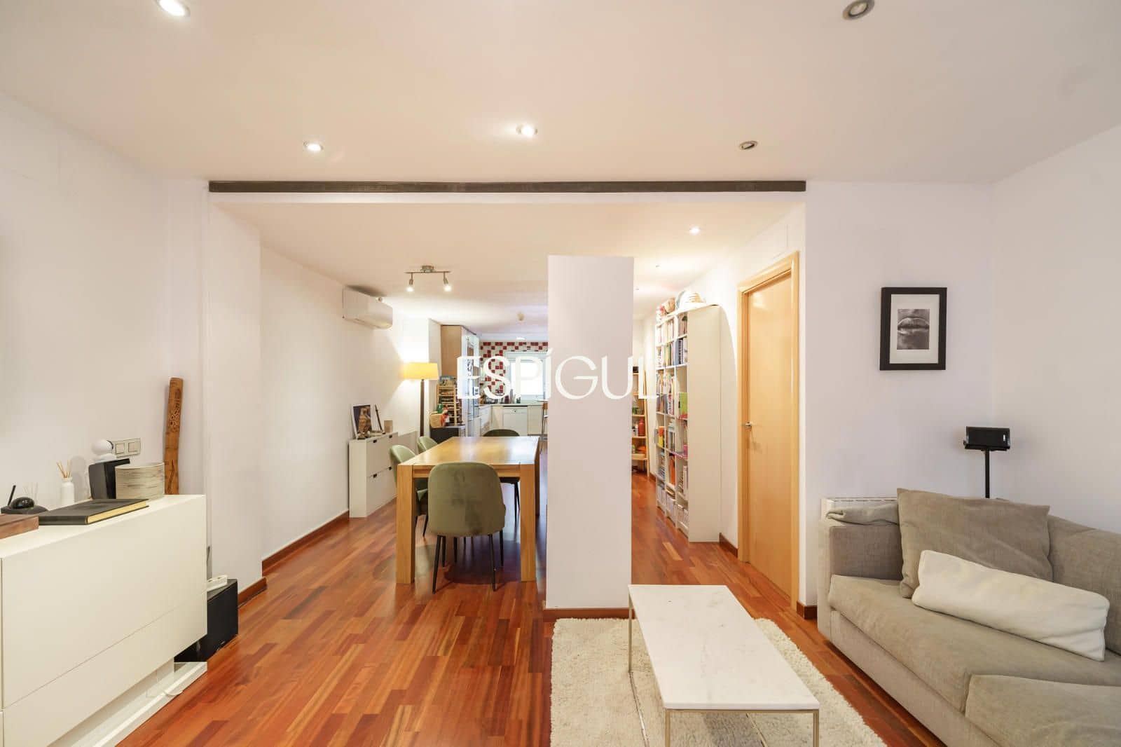 3 soverom Leilighet til salgs i Barcelona by - € 699 000 (Ref: 10016478)