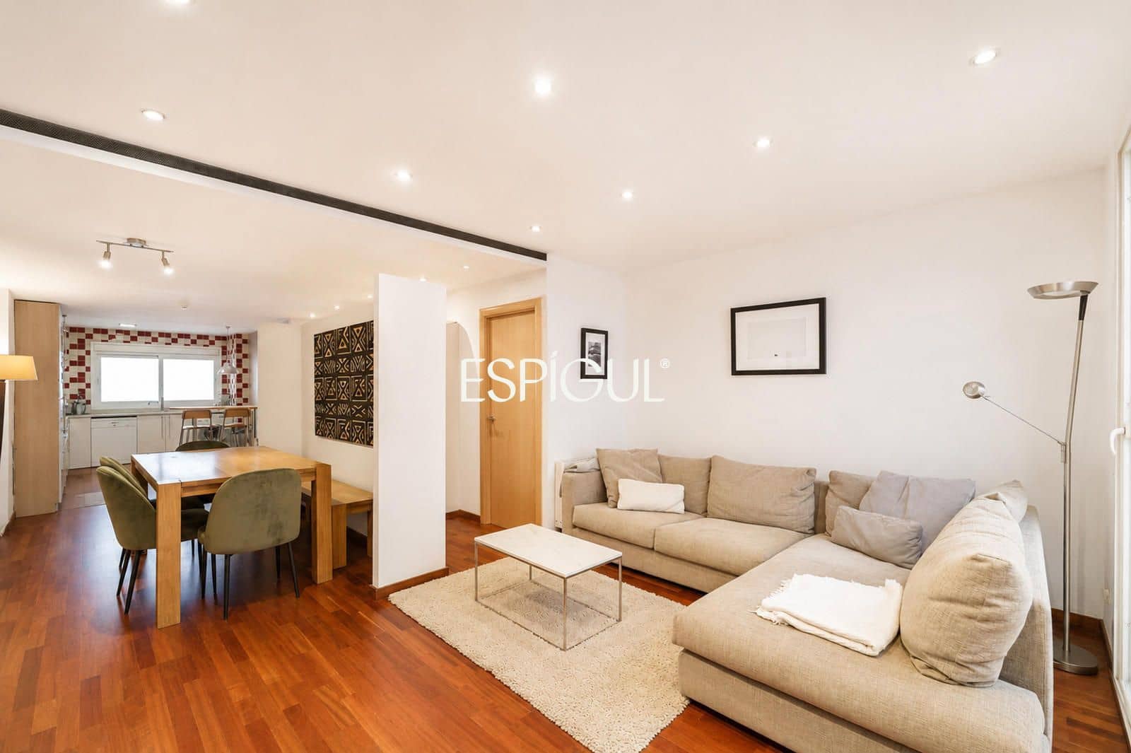 3 soverom Leilighet til salgs i Barcelona by - € 699 000 (Ref: 10016478)