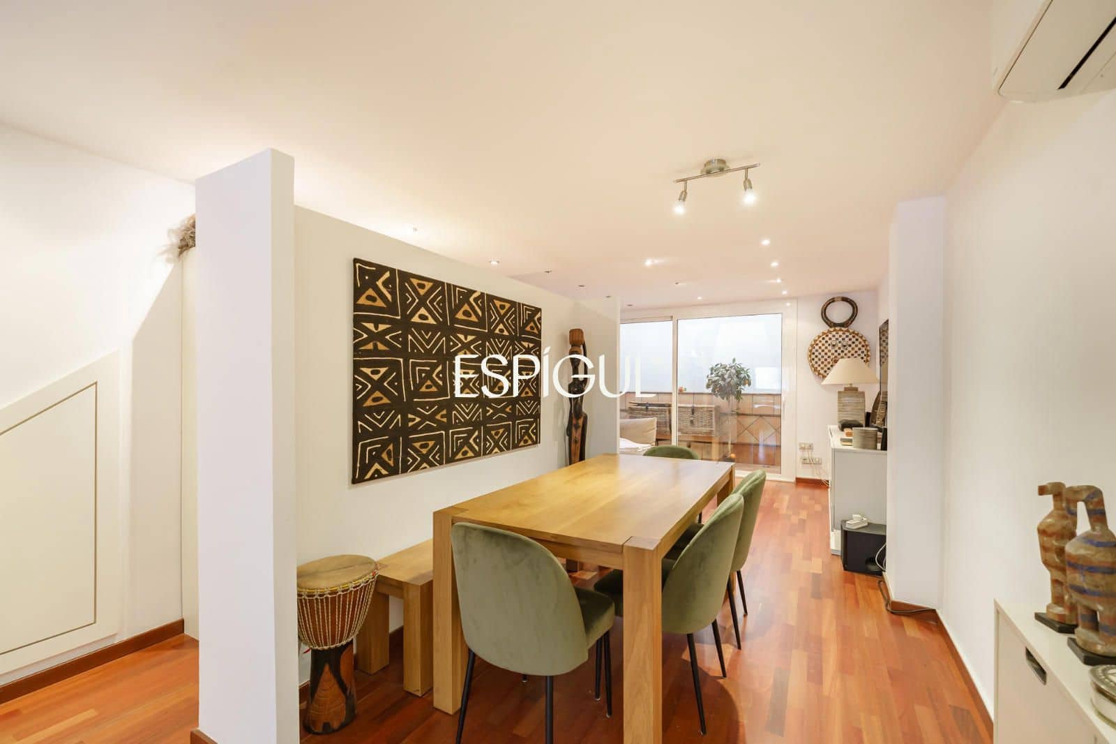 3 soverom Leilighet til salgs i Barcelona by - € 699 000 (Ref: 10016478)