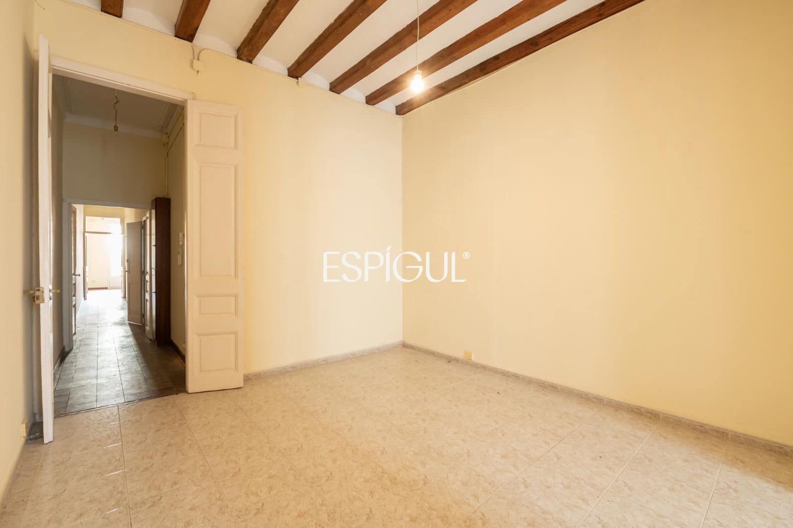 2 bedroom Flat for sale in Barcelona city - € 680,000 (Ref: 10016479)