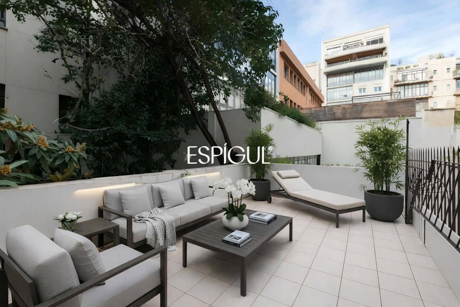 2 bedroom Flat for sale in Barcelona city - € 680,000 (Ref: 10016479)