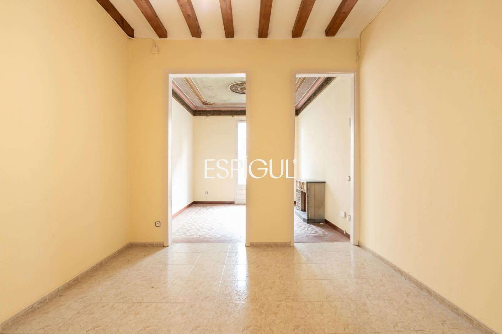2 bedroom Flat for sale in Barcelona city - € 680,000 (Ref: 10016479)