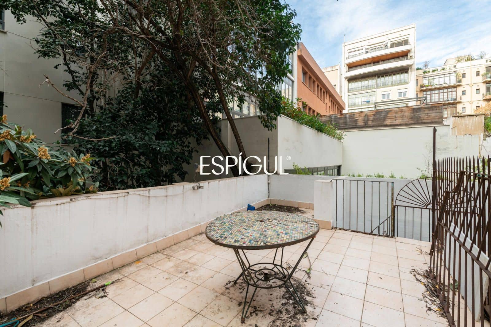 2 bedroom Flat for sale in Barcelona city - € 680,000 (Ref: 10016479)