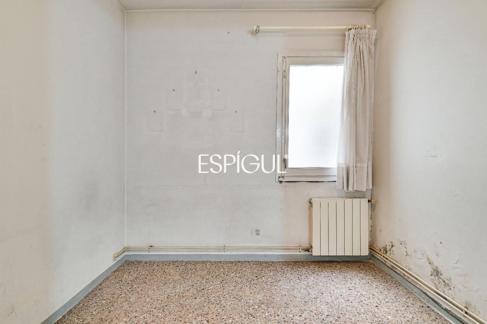 4 bedroom Flat for sale in Barcelona city with garage - € 470,000 (Ref: 10016480)
