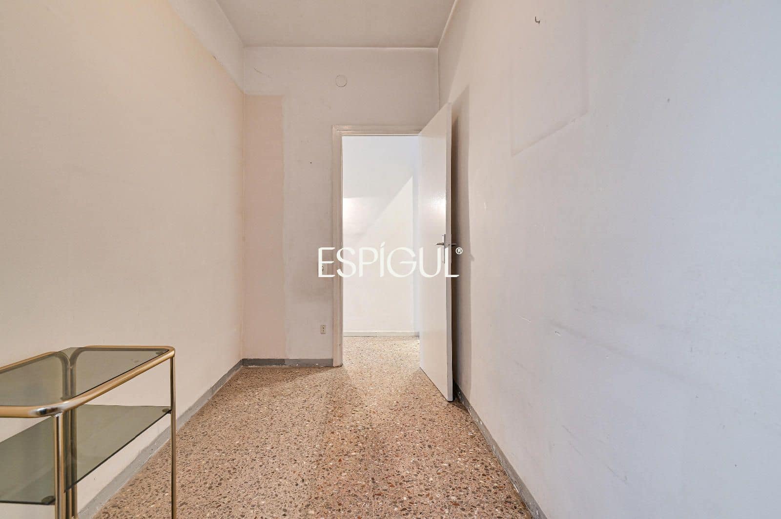 4 bedroom Flat for sale in Barcelona city with garage - € 470,000 (Ref: 10016480)