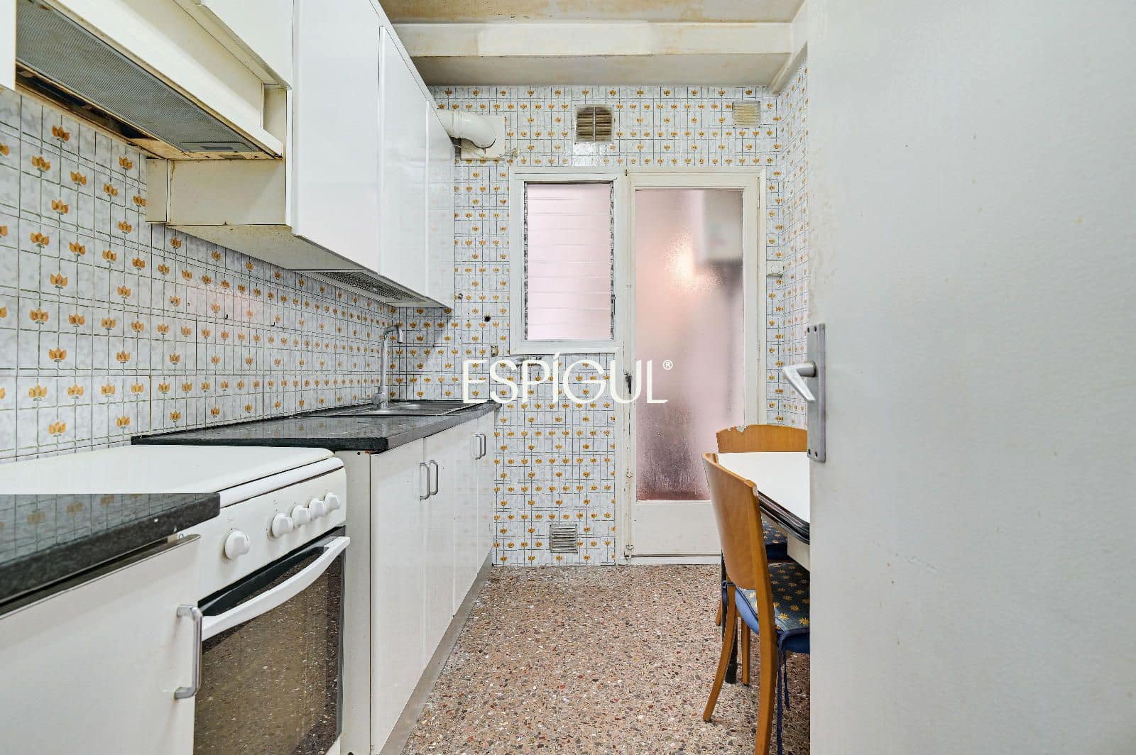 4 bedroom Flat for sale in Barcelona city with garage - € 470,000 (Ref: 10016480)