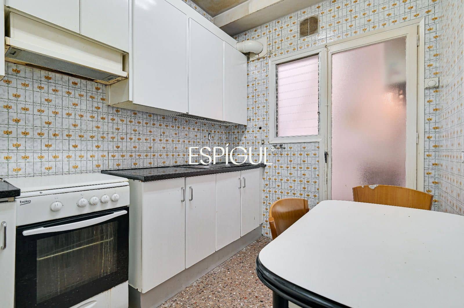 4 bedroom Flat for sale in Barcelona city with garage - € 470,000 (Ref: 10016480)