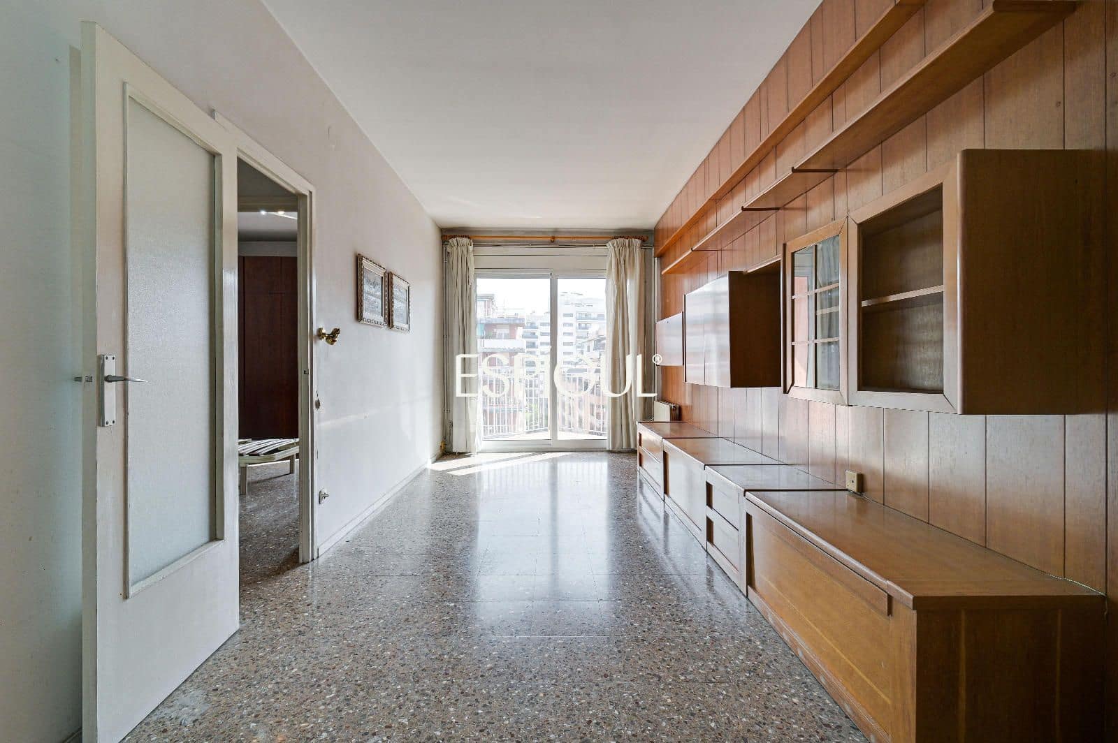 4 bedroom Flat for sale in Barcelona city with garage - € 470,000 (Ref: 10016480)