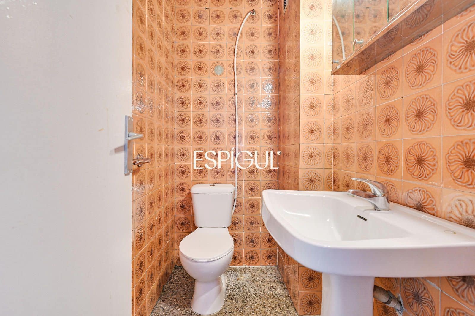4 bedroom Flat for sale in Barcelona city with garage - € 470,000 (Ref: 10016480)