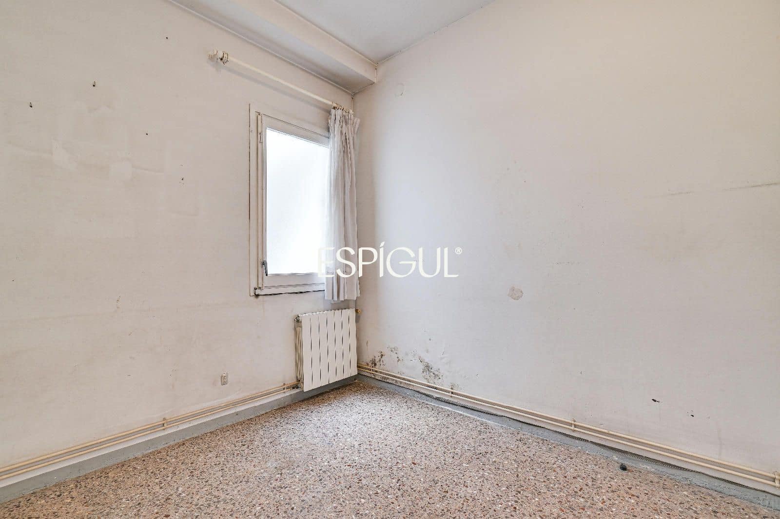 4 bedroom Flat for sale in Barcelona city with garage - € 470,000 (Ref: 10016480)