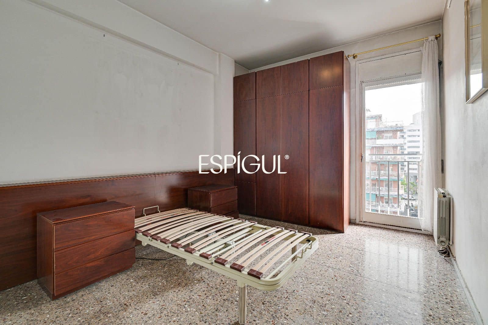 4 bedroom Flat for sale in Barcelona city with garage - € 470,000 (Ref: 10016480)