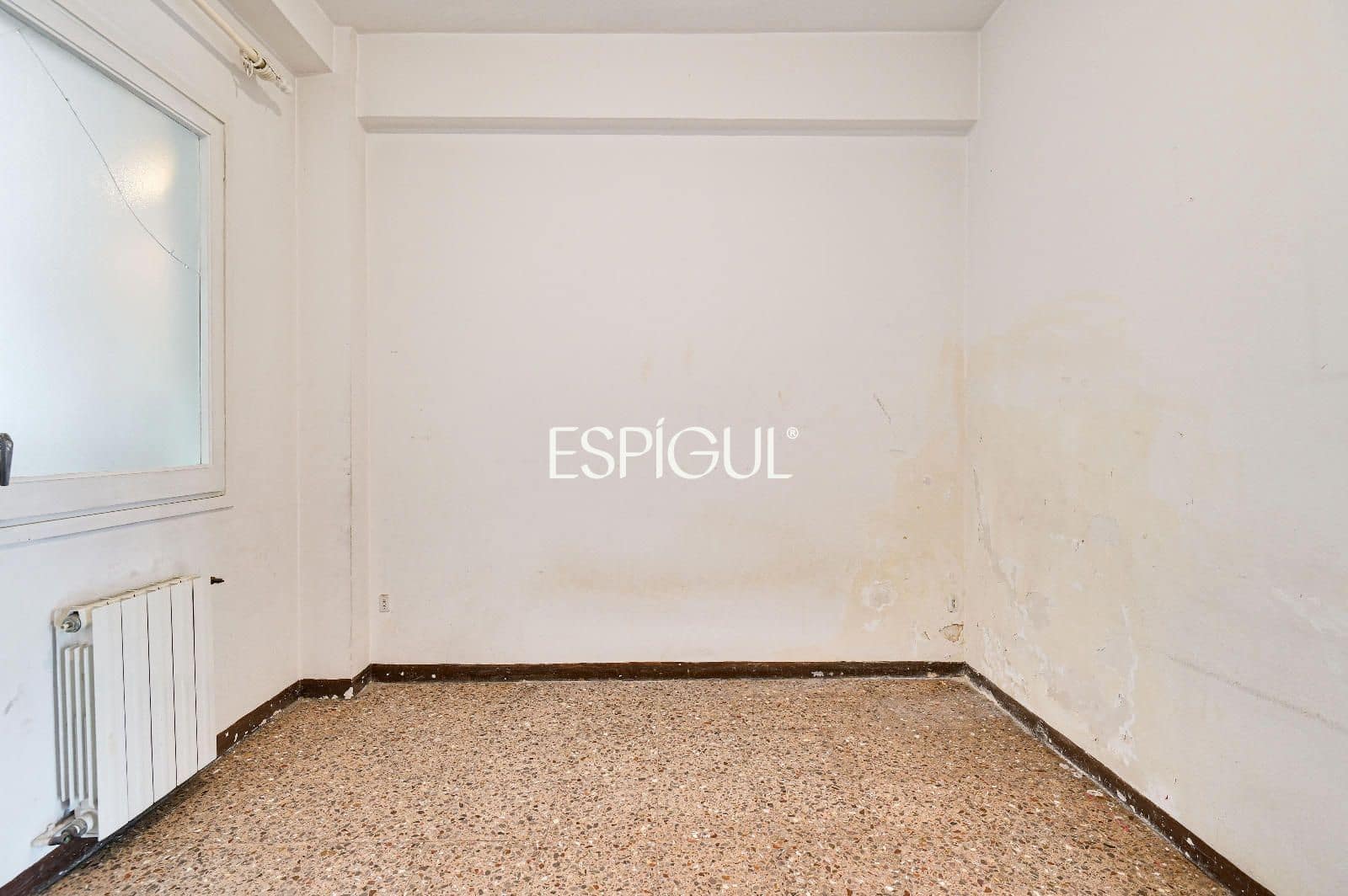 4 bedroom Flat for sale in Barcelona city with garage - € 470,000 (Ref: 10016480)