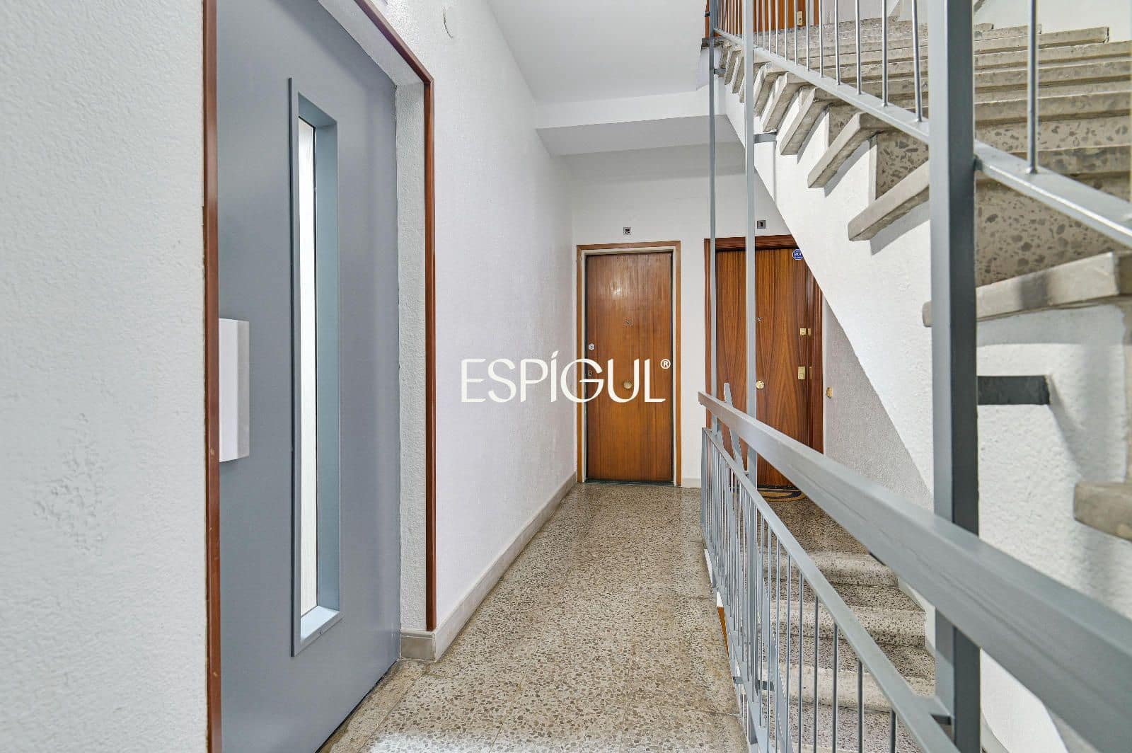 4 bedroom Flat for sale in Barcelona city with garage - € 470,000 (Ref: 10016480)