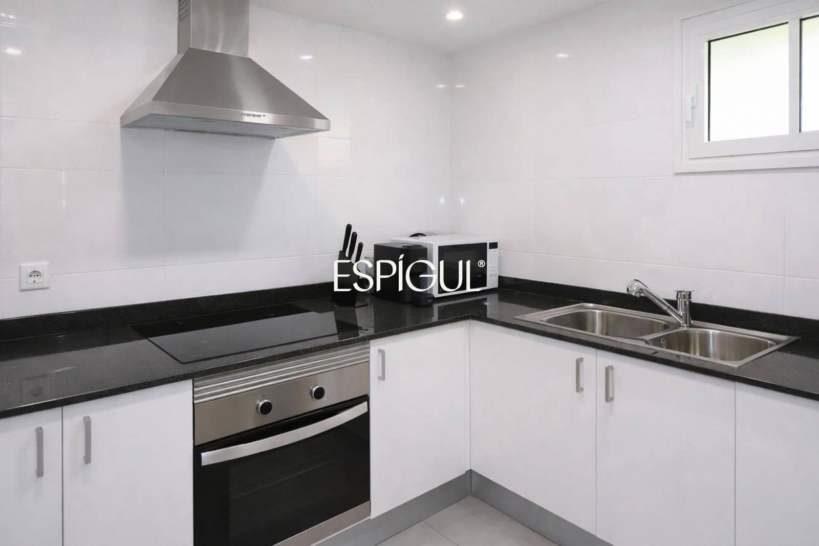 6 soveværelse Lejlighed til salg i Barcelona by - € 485.000 (Ref: 10016482)