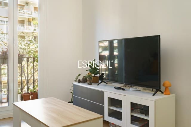 2 bedroom Flat for sale in Sant Antoni, Barcelona city - € 399,000 (Ref: 10016485)