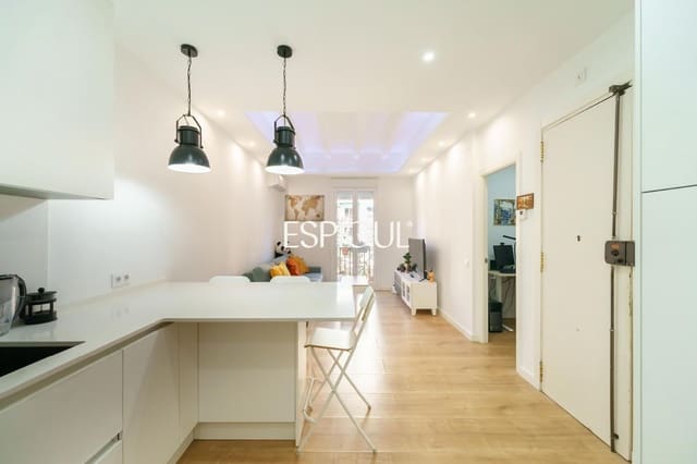 2 bedroom Flat for sale in Sant Antoni, Barcelona city - € 399,000 (Ref: 10016485)