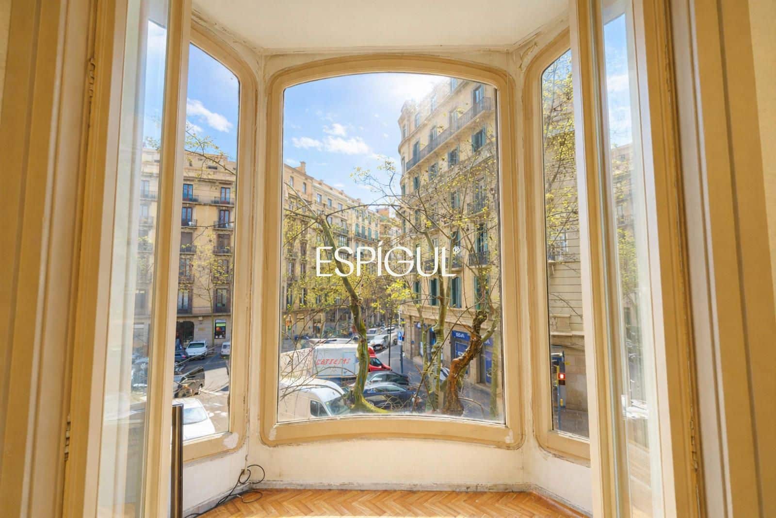 Piso de 18 habitaciones en Barcelona ciudad en venta - 3.300.000 € (Ref: 10016487)