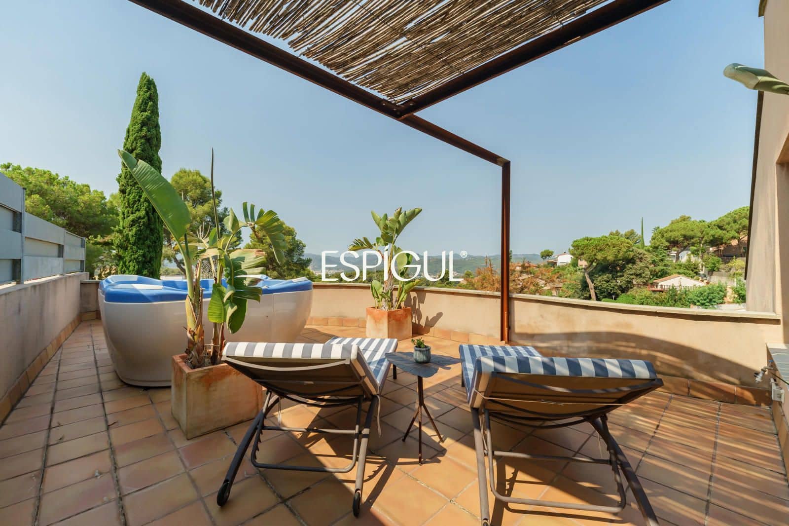 4 sovrum Villa till salu i Molins de Rei med garage - 890 000 € (Ref: 10020004)