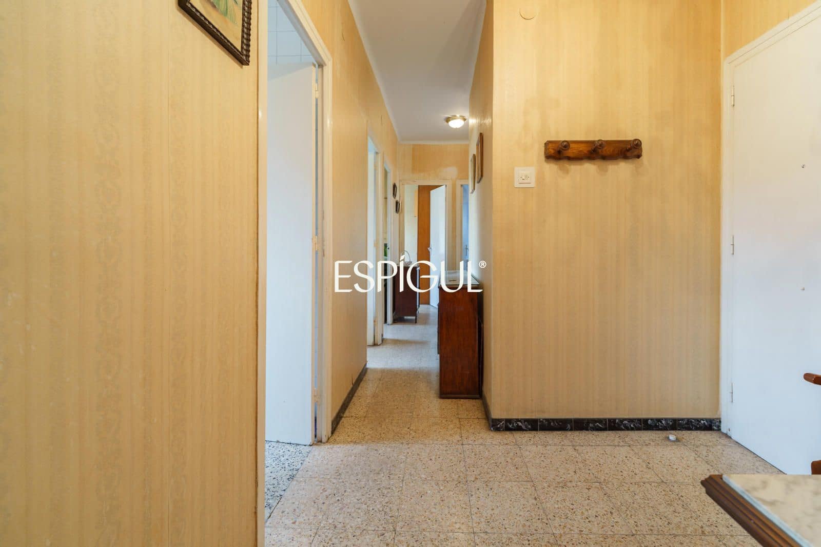 3 slaapkamer Flat te koop in Barcelona stad - € 340.000 (Ref: 10023387)