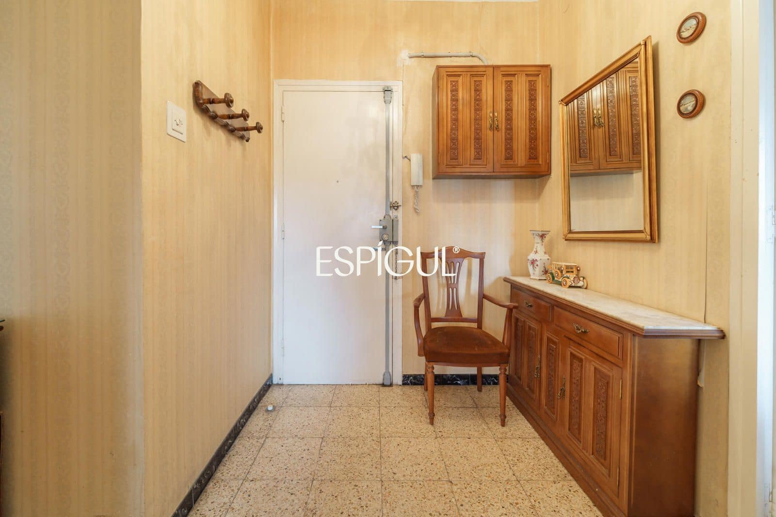 3 slaapkamer Flat te koop in Barcelona stad - € 340.000 (Ref: 10023387)