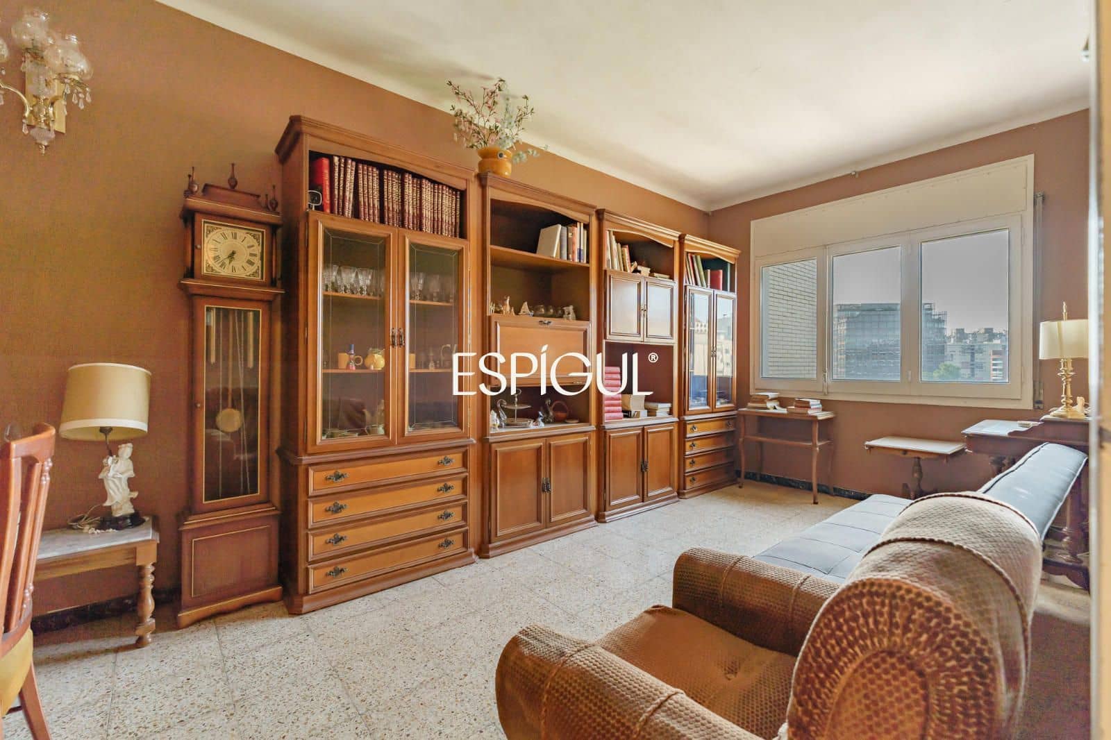 3 slaapkamer Flat te koop in Barcelona stad - € 340.000 (Ref: 10023387)