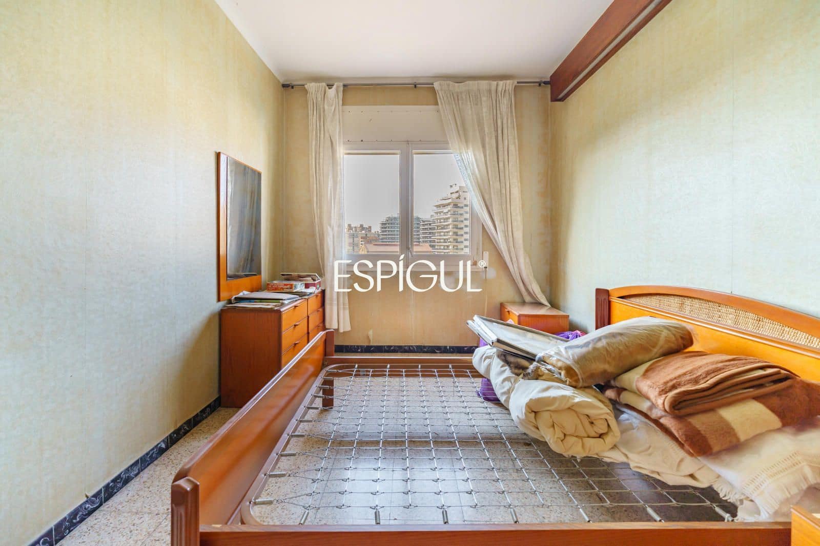 3 slaapkamer Flat te koop in Barcelona stad - € 340.000 (Ref: 10023387)