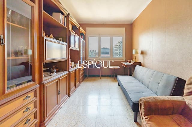 3 bedroom Flat for sale in Sants-Montjuïc, Barcelona city - € 340,000 (Ref: 10023387)