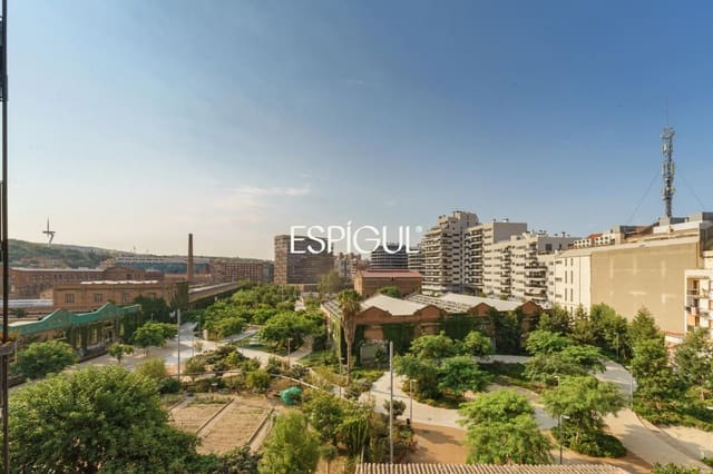 3 bedroom Flat for sale in Sants-Montjuïc, Barcelona city - € 340,000 (Ref: 10023387)