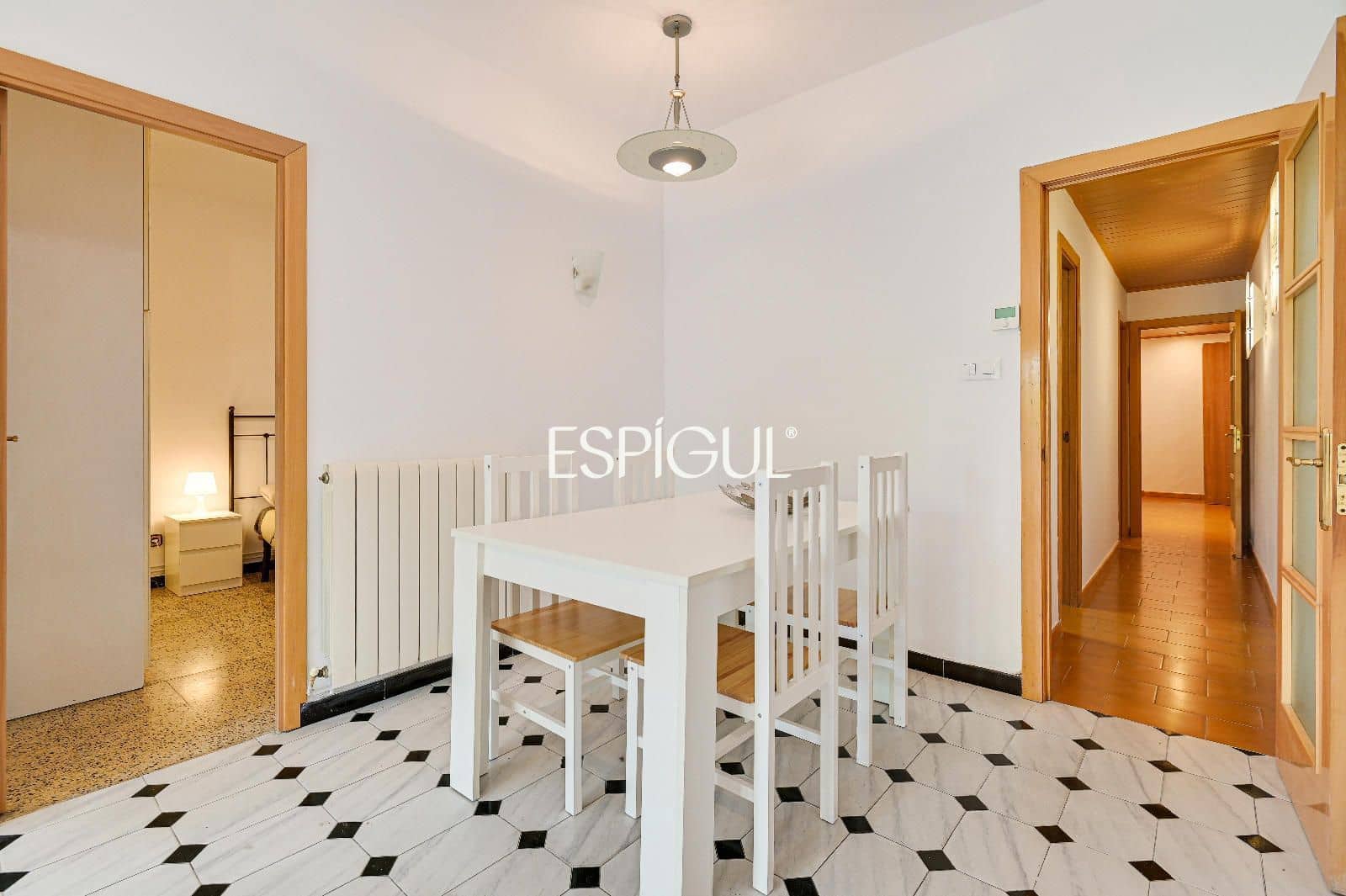 4 sypialnia Mieszkanie na sprzedaż w Miasto Barcelona - 555 000 € (Ref: 10039427)